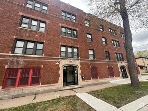 Building Photo - 1439 W 93rd St