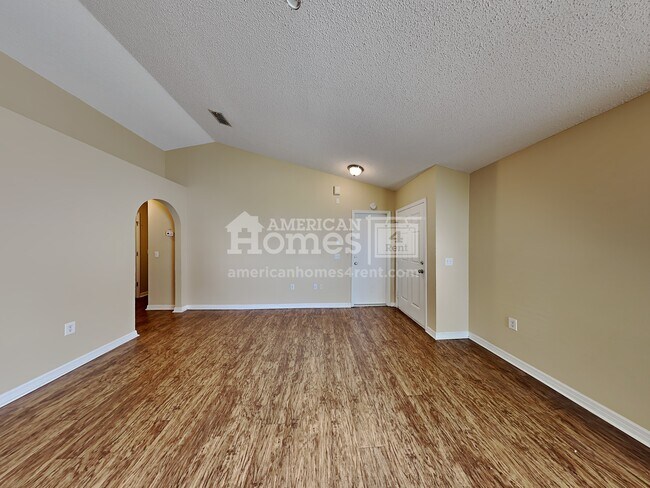 Foto del edificio - 2768 Whispering Trails Drive