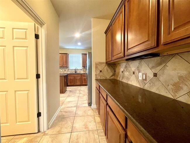 Building Photo - 20625 Farm Pond Ln