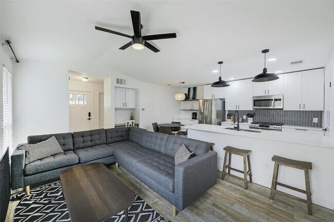 Foto del edificio - 3605 Leafield Dr