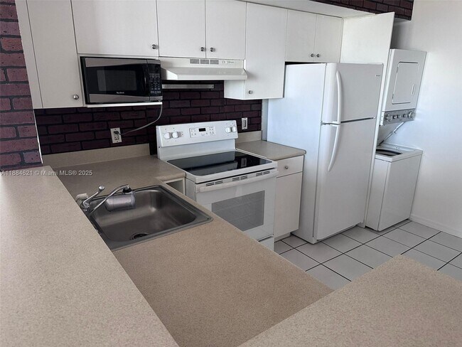 Foto del edificio - 5077 NW 7th St