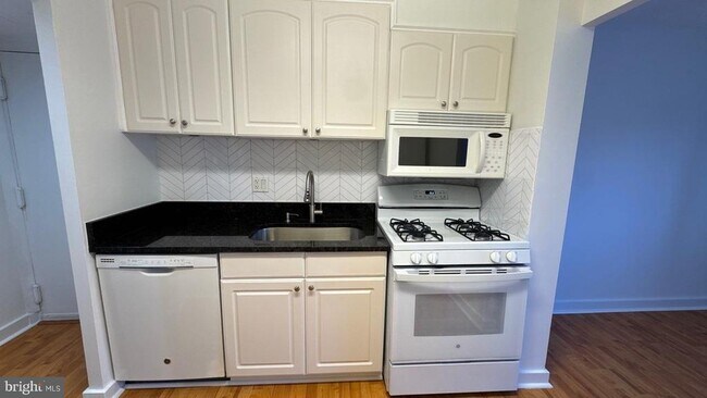 Foto del edificio - 5909 Tamar Dr