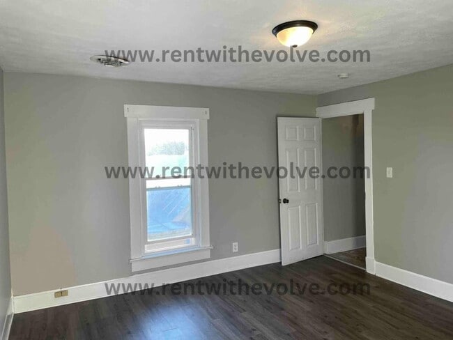 Building Photo - 450 1/2 E. Carl St., Winchester, IN