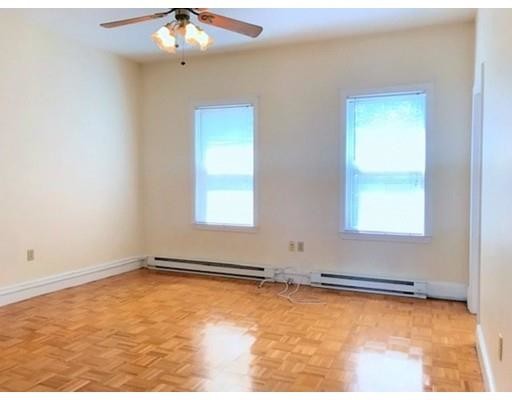 Foto del edificio - 512 E 3rd St