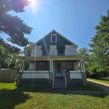 Building Photo - 1376 E 187th St