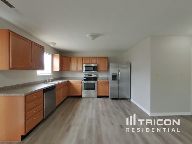 Building Photo - 2545 Apple Tree Ln