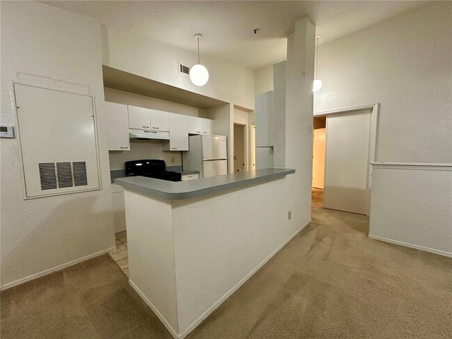 Building Photo - 1602 Columbia Arms Cir