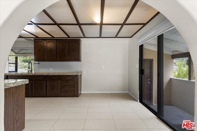 Foto del edificio - 711 Solway St