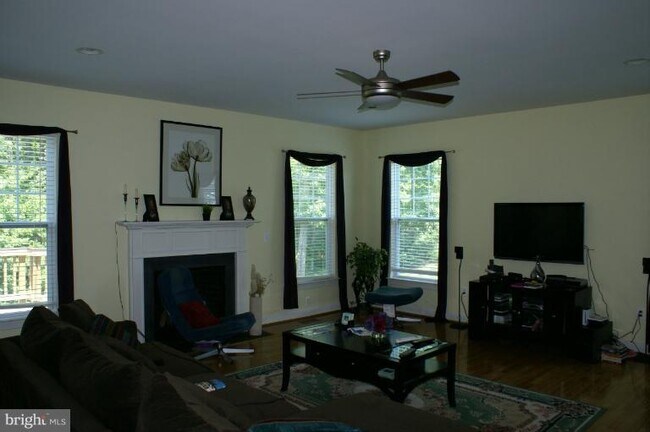 Foto del edificio - 16316 Sandy Ridge Ct