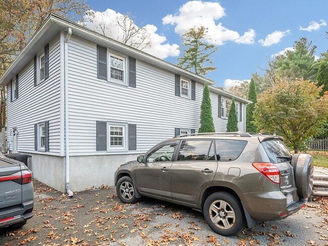 Photo - 14 Endmoor Rd (Westford, MA) House