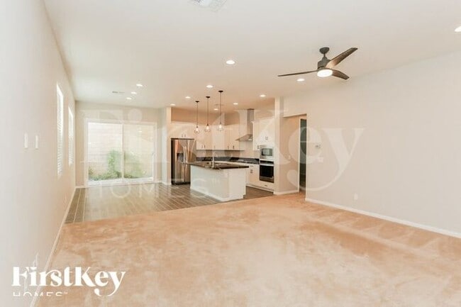 Foto del edificio - 10755 Blackrock Canyon Ave