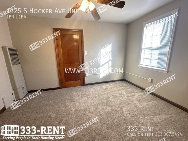 Building Photo - 1125 S Hocker Ave