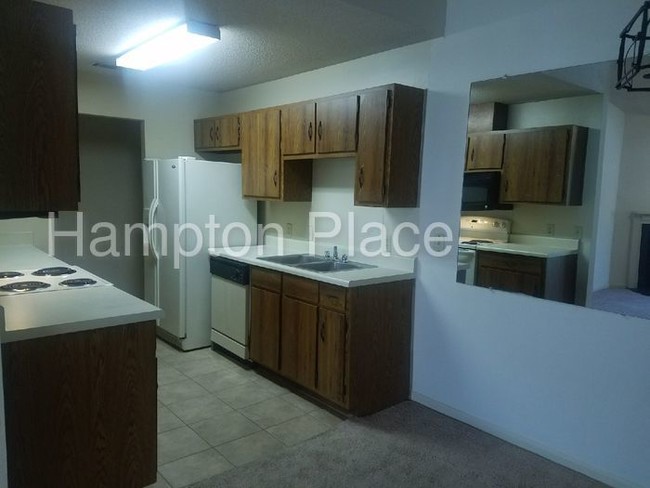 Foto del edificio - 6510 Thea Ln