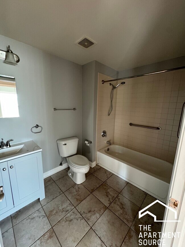 Foto del edificio - 3400 N Old Arlington Heights Rd