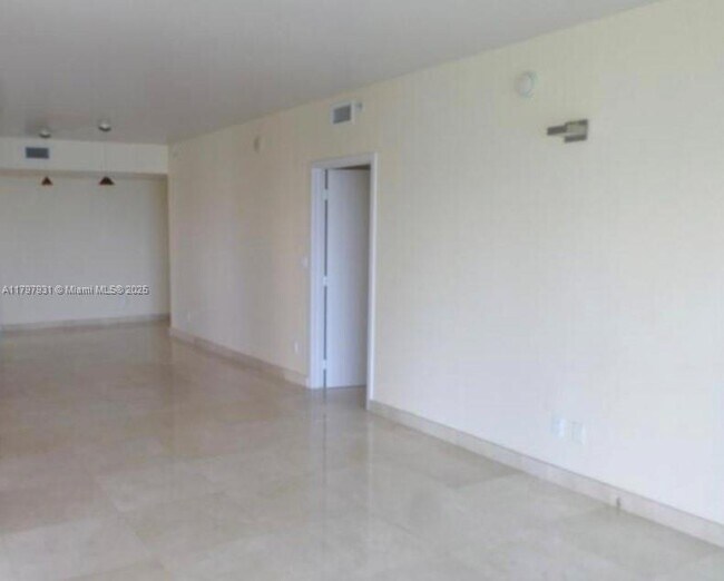 Foto del edificio - 325 S Biscayne Blvd