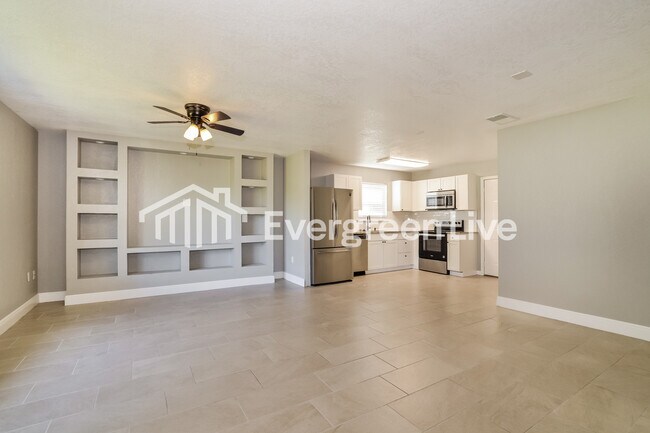 Foto del edificio - 1810 Redding Pl