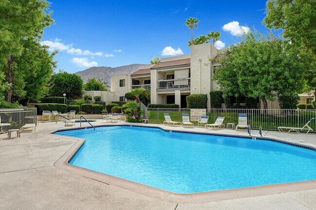 Beautiful Community Pool - 1895 N Vía Miraleste