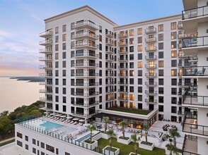 Building Photo - 3111 Sunset Blvd