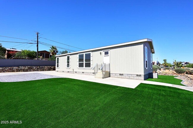 Building Photo - 13004 N 19th Pl