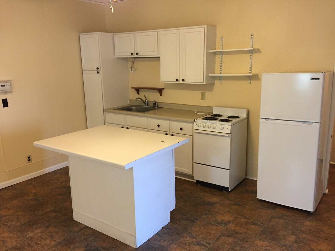 321 America Ave NW Unit 1, Bemidji, MN 56601 Apartments in Bemidji