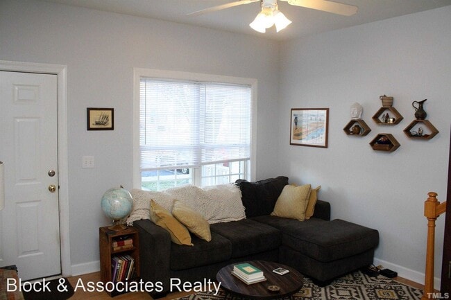 Building Photo - 2 br, 2.5 bath House - 2604 Sterling Park ...
