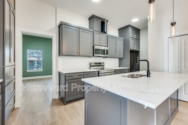 Foto del edificio - 825 Stamps Ave