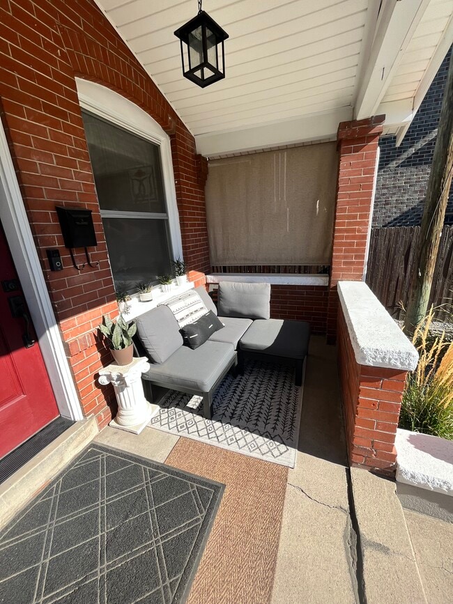 Building Photo - 2841 W 28th Ave