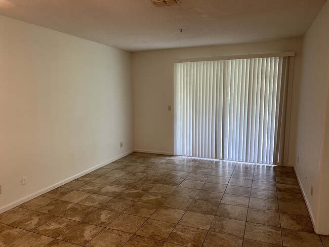 Main Room - 200 Sandestin Ln