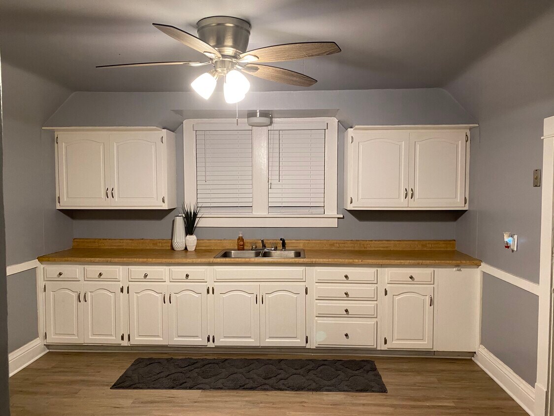 Kitchen cabinets - 440 E 158th St
