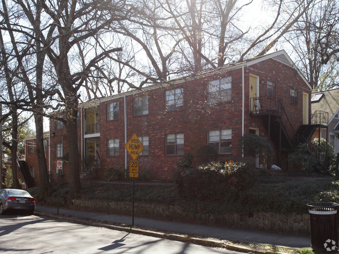 Primary Photo - Argonne Ave Apartments