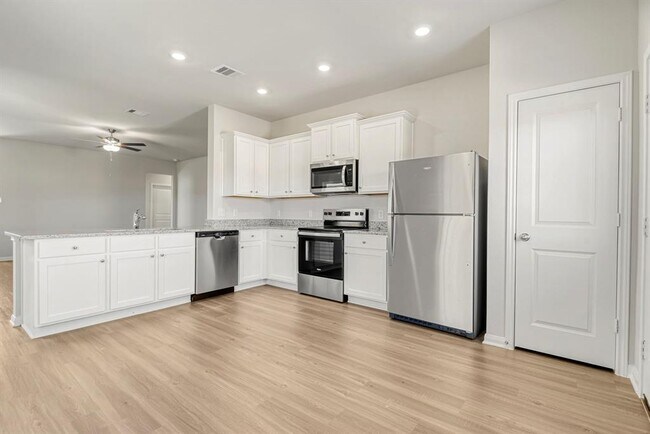 Foto del edificio - 6422 Elm St