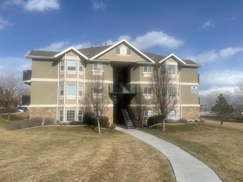 Foto principal - 129 Daybreak Ln
