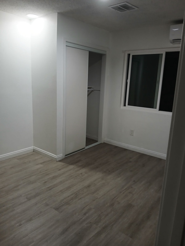 Building Photo - 9490 Elm Ave