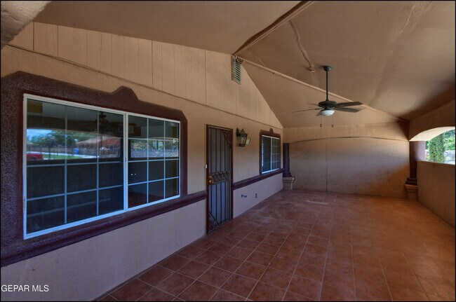 Foto del edificio - 528 Liahona Dr