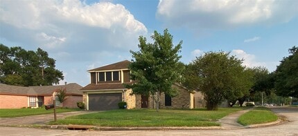 Building Photo - 10531 Golden Meadow Dr