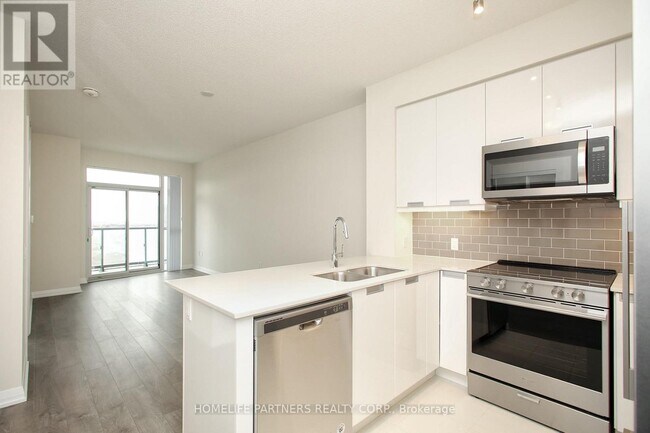 Building Photo - 35 Watergarden Dr
