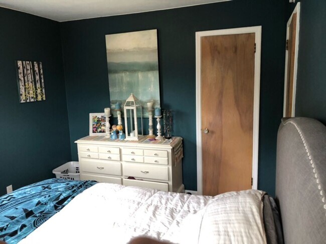 Foto del edificio - AVAILABLE SEPTEMBER -3 Bedroom Home