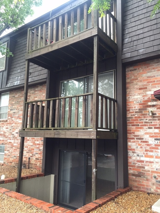 Building Photo - Bear Garden Apartments