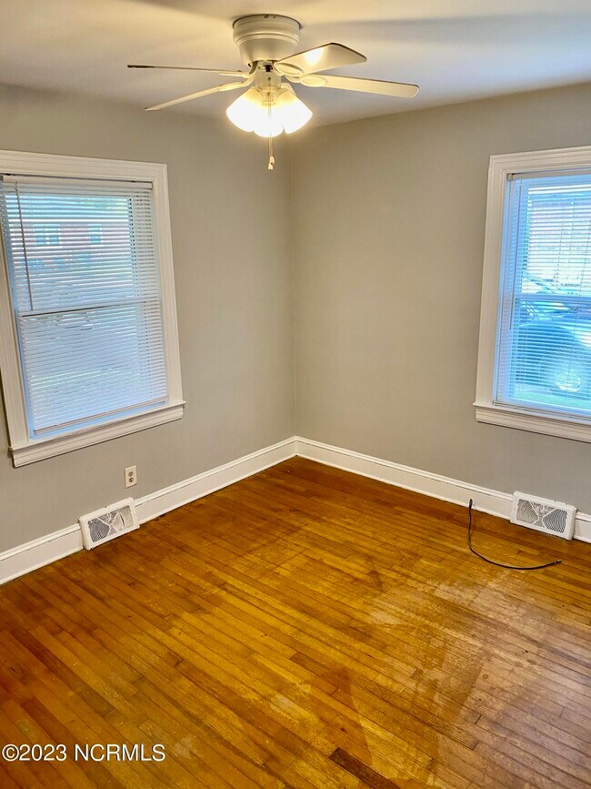 Foto del edificio - 1307 Willow St