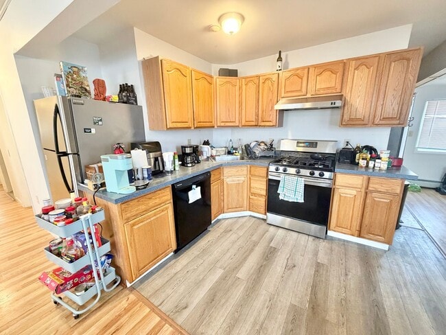 Foto del edificio - 40 Colchester Ave