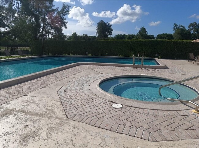 Building Photo - 8390 Sands Point Blvd