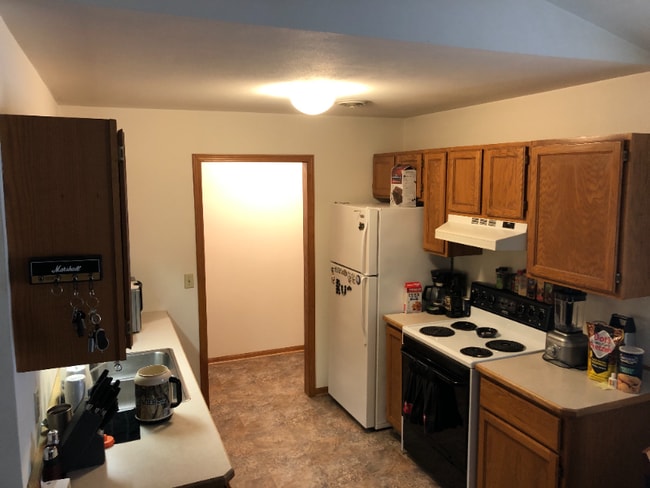 Building Photo - 611 Seminole Way