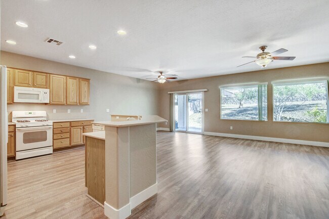 Building Photo - 2320 Meteor Shower St