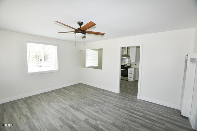 Building Photo - 69 Raemere St