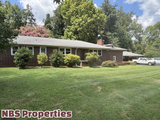 Foto del edificio - 6919 Haverhill Dr NW