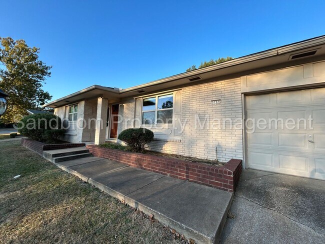 Building Photo - For Lease | South Tulsa | $1600 Rent