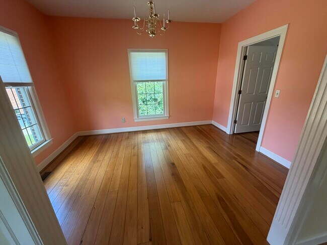 Building Photo - 1112 Pepperhill Cir