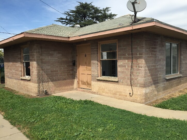 1554 E 21st St, Merced, CA 95340 Room for Rent in Merced, CA