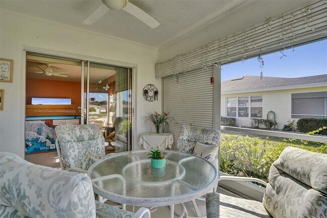 Foto del edificio - 5121 Lakefront Blvd