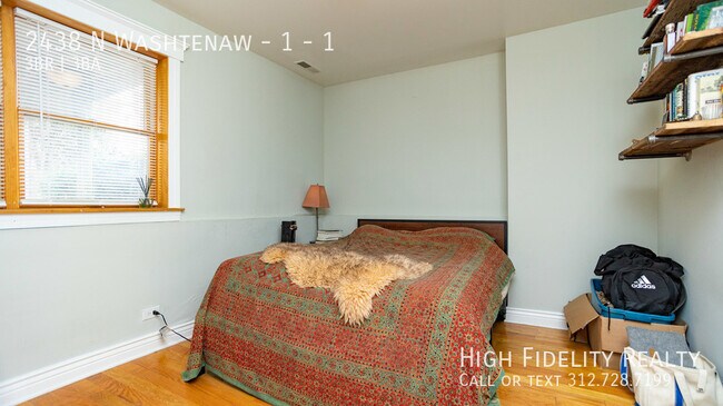 Foto del edificio - 2438 N Washtenaw Ave